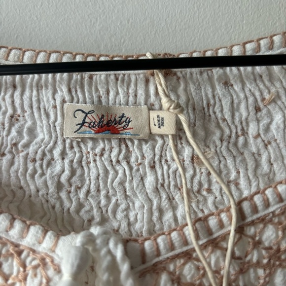 Faherty Laura Embroidered smock‎ neck Blouse Sz L New - Picture 7 of 9